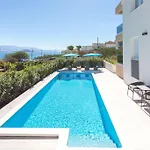 Piramida דירה טרוגיר