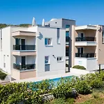 Piramida טרוגיר