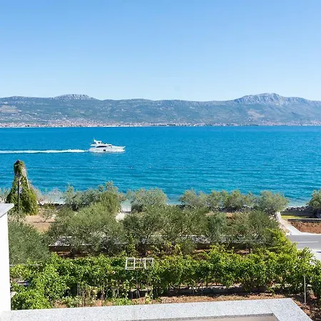 Piramida * Трогир