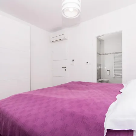 Piramida * تروغير