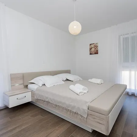 Piramida Appartement