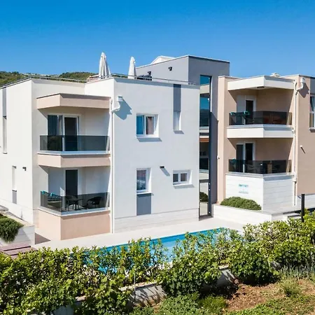Piramida Trogir