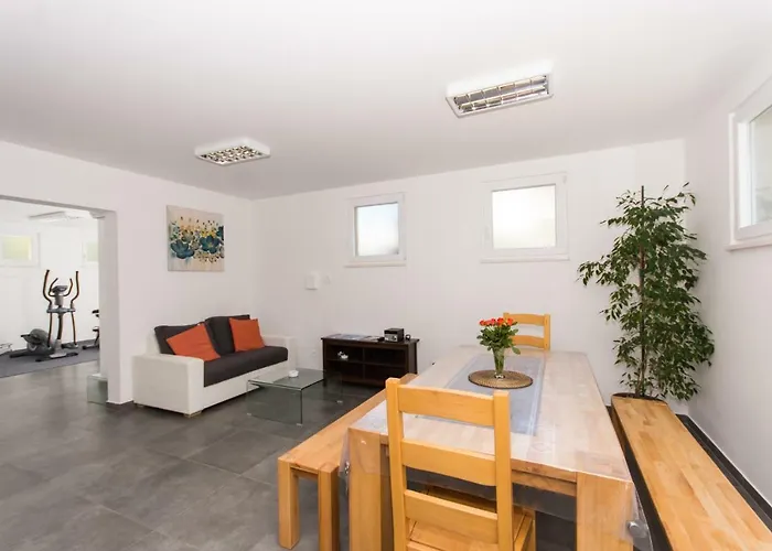 Apartment Piramida *