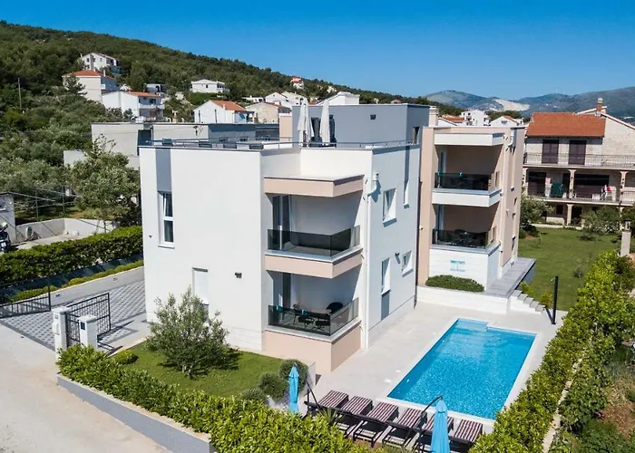 Apartment Piramida *