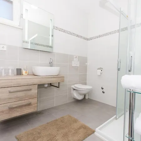 Apartment Piramida *